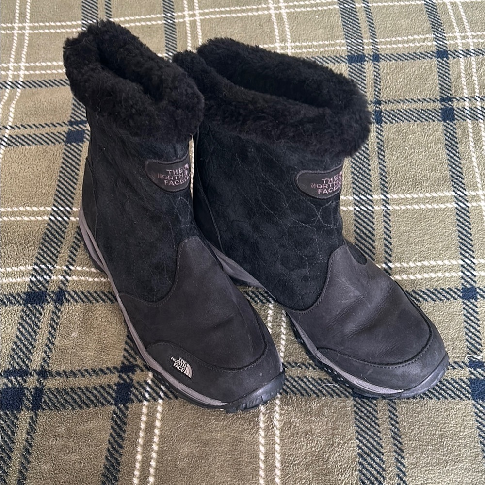 The North Face Women's Black Winter Boots size 9